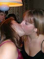 girls kissing megamix 96